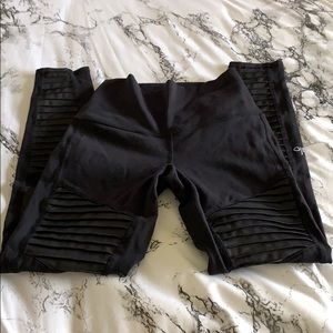 ALO Yoga Moto Leggings